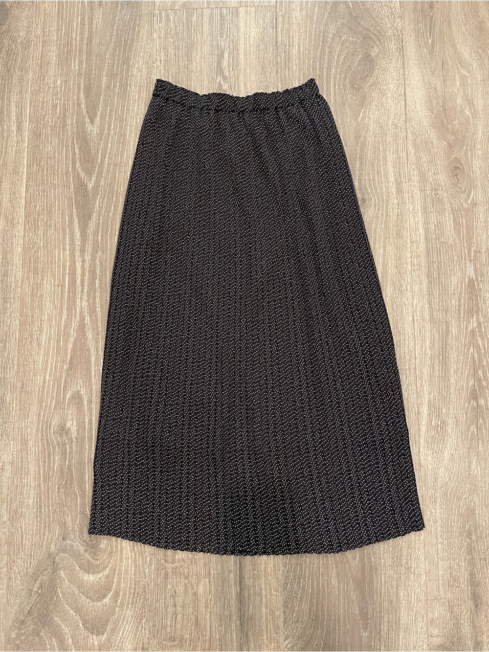 Uniqlo Navy Blue Patterned Midi/Maxi Pleated Skirt